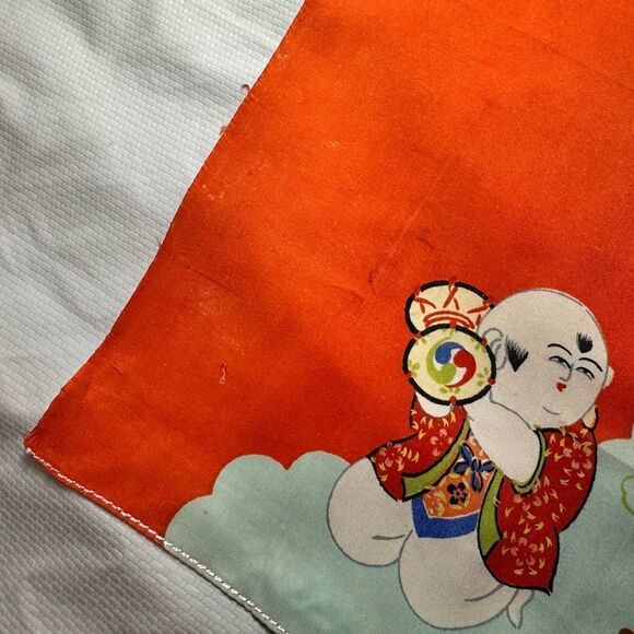 Vintage Japanese Silk Square handkerchief of Gosho doll flower cart and crane - Picture 3 of 9